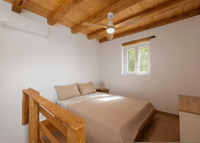 Pantotina Kaloxylos Naxos Feriehus