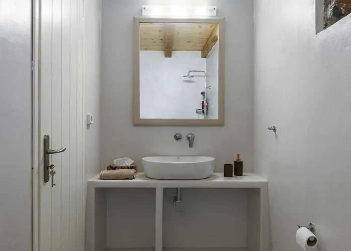 Pantotina Kaloxylos Naxos Khalkíon